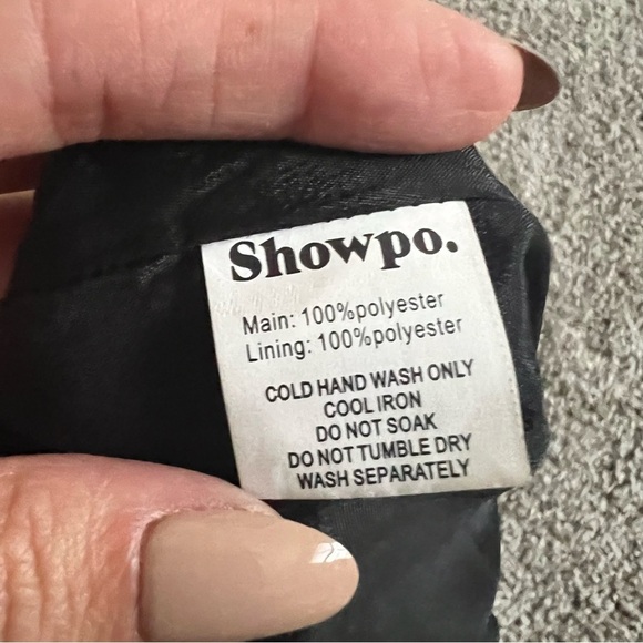 NWT Showpo Black Cut Out One Shoulder Jumpsuit Size 2 Wide Leg Cocktail Party - Picture 4 of 4